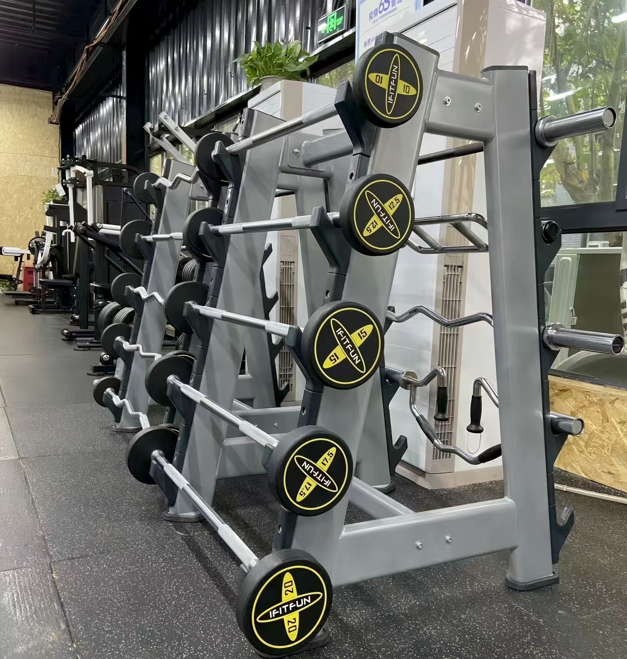Útmutató a súlyzó bárok kiválasztásához a fitnesz berendezésekhez