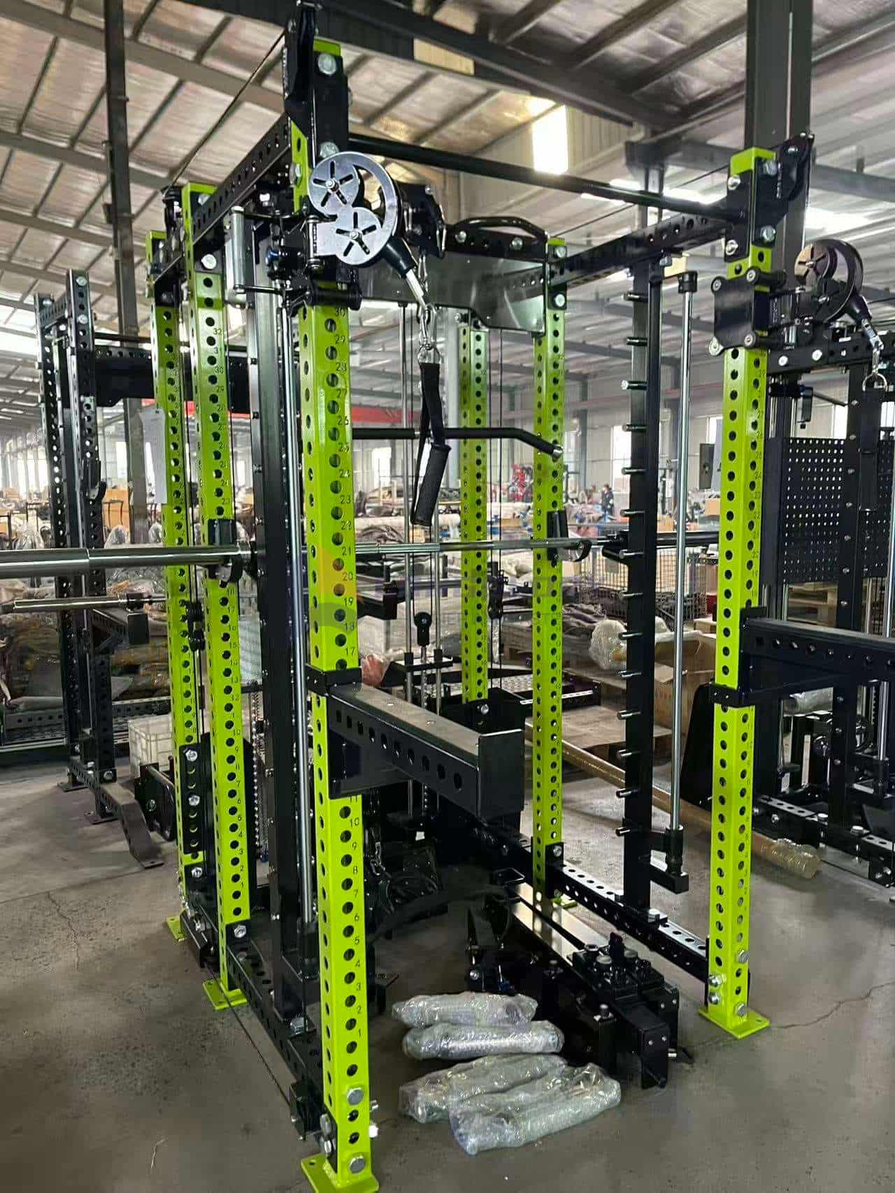 Többfunkciós edző Smith Squat Rack